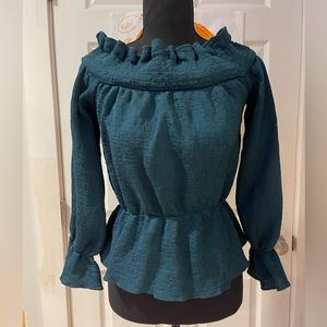 Solaris Style Size S green off the shoulder top